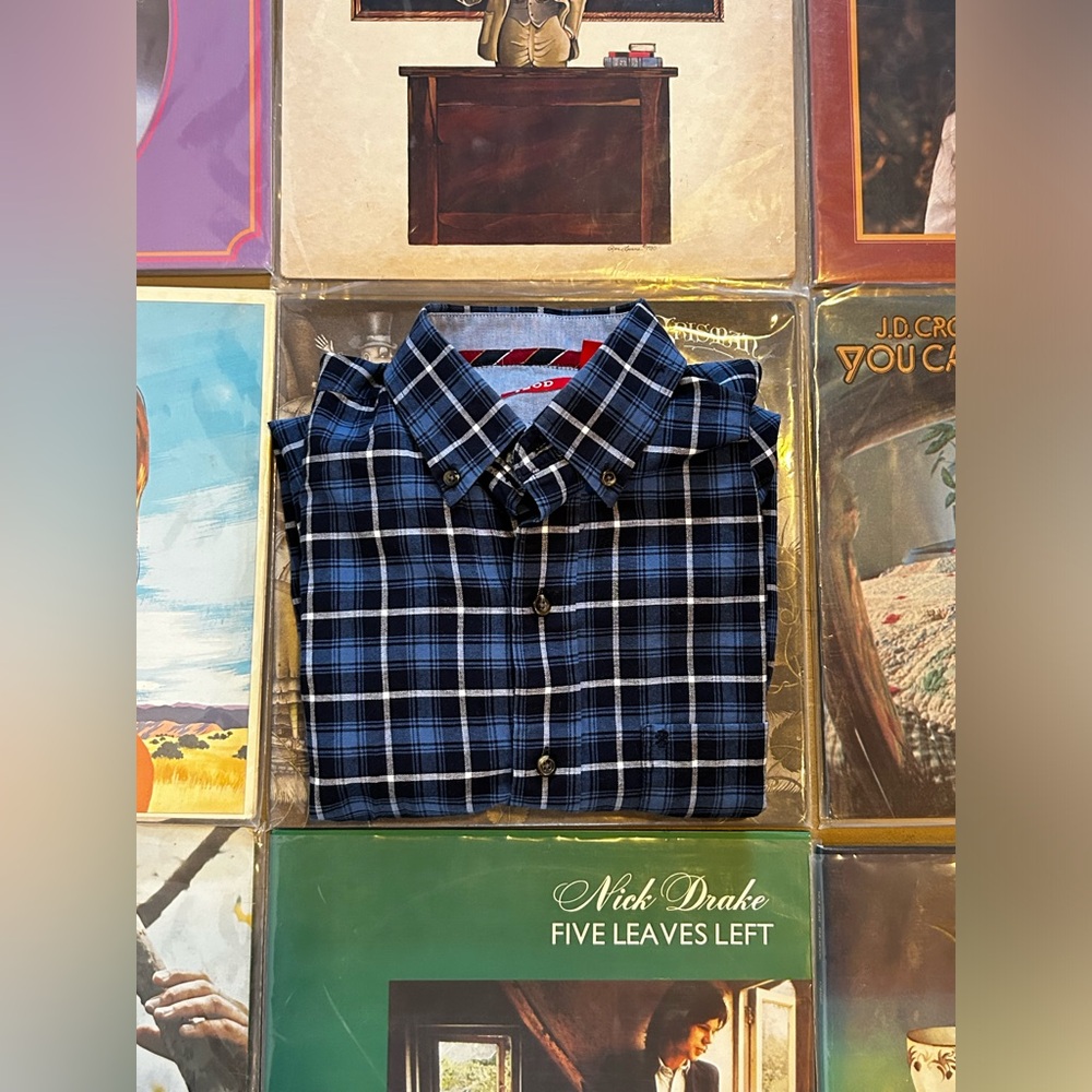 Men’s Izod Long Sleeve Button Down Medium EUC